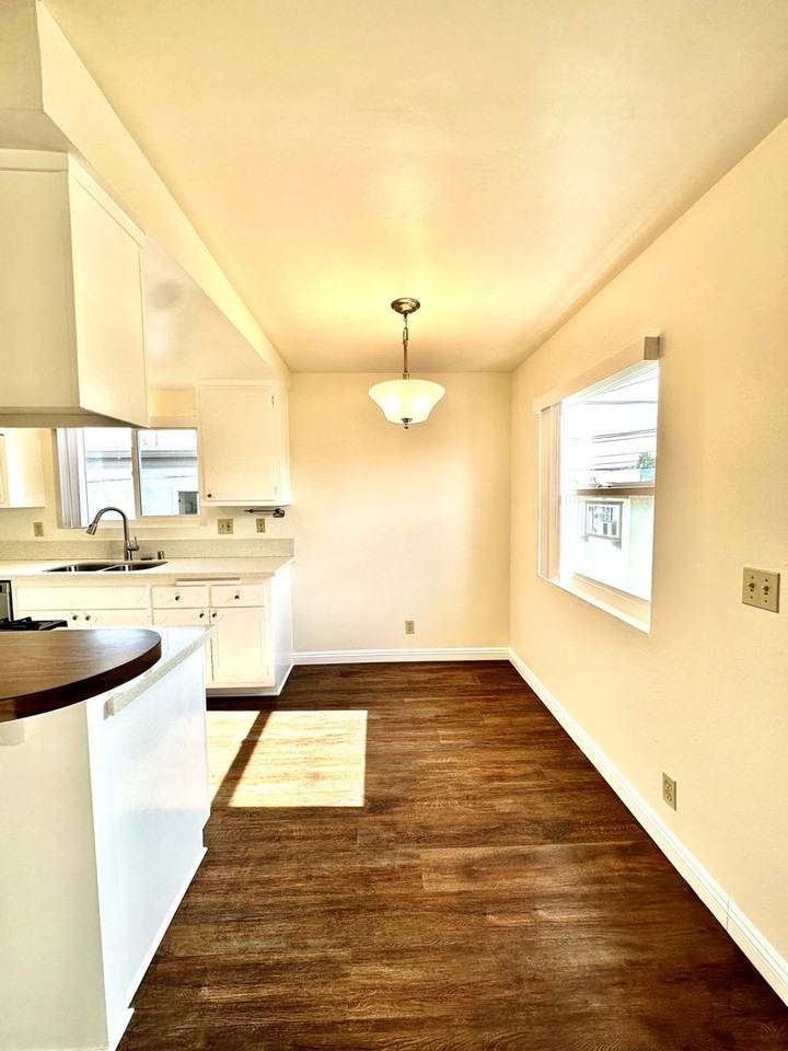 737 Center Pl - Photo 4 of 24