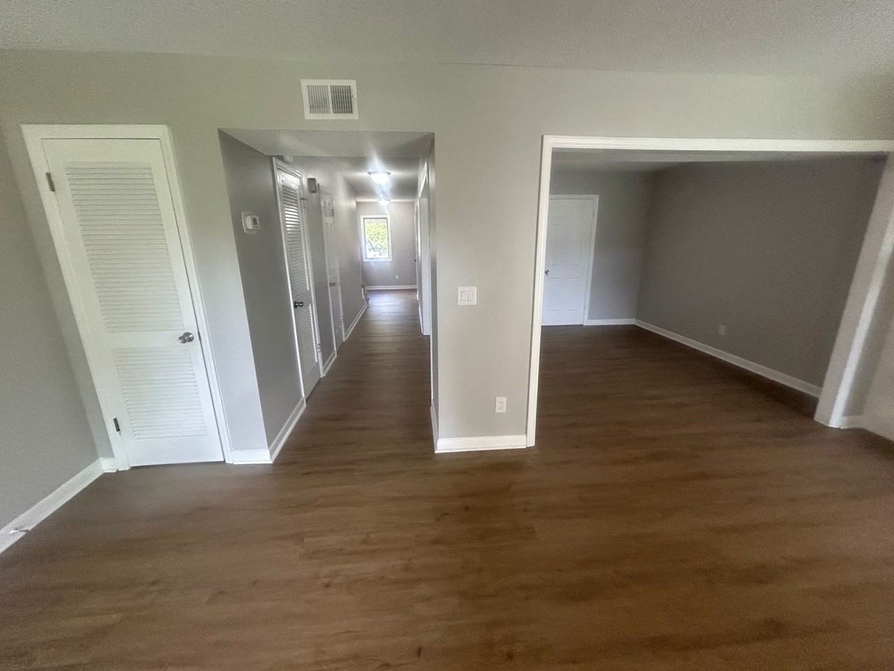 137 Lionsgate Dr - Photo 3 of 31