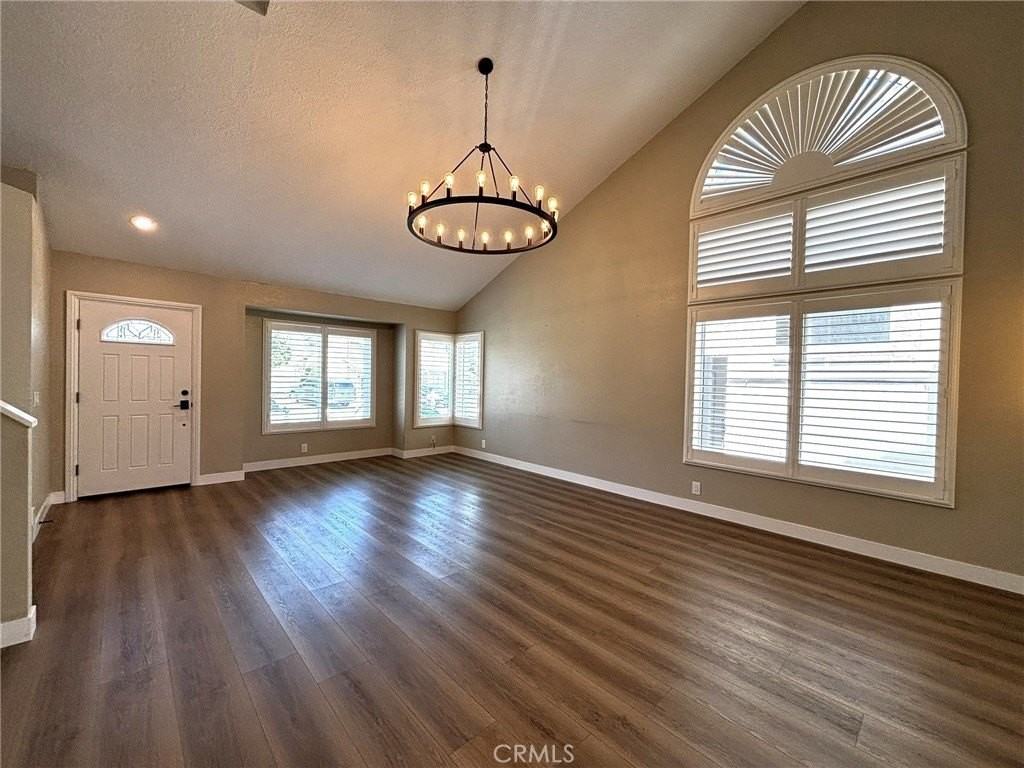11597 Norgate Cir - Photo 4 of 25