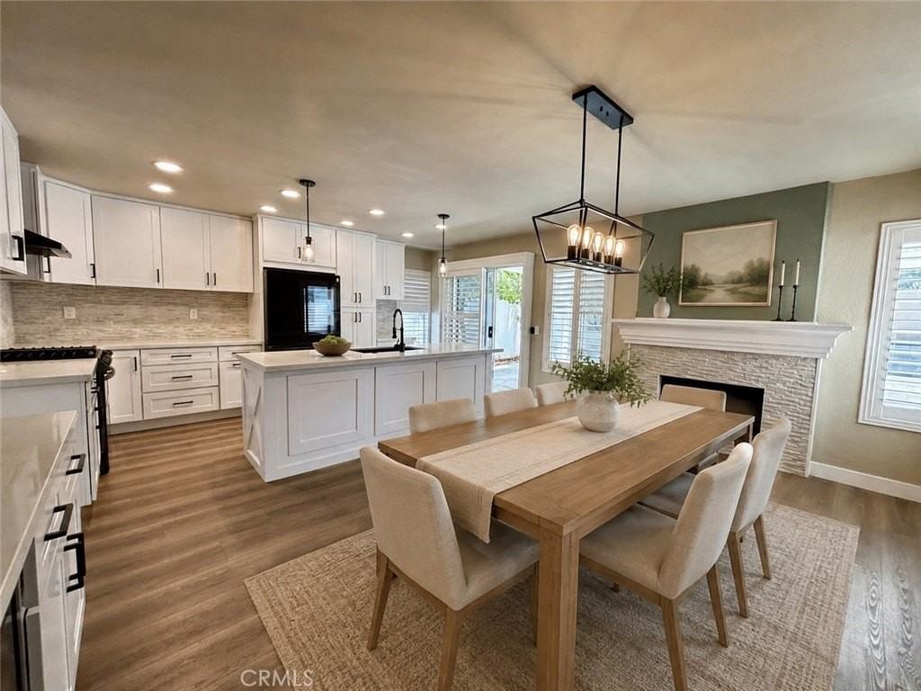 11597 Norgate Cir - Photo 5 of 25