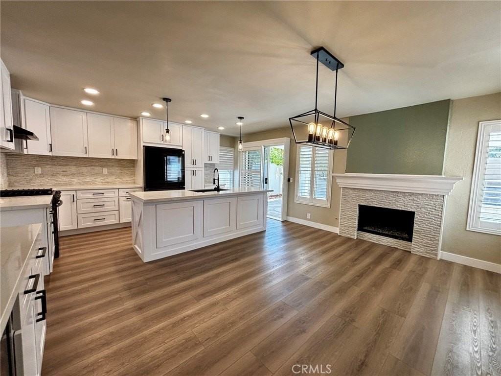 11597 Norgate Cir - Photo 6 of 25
