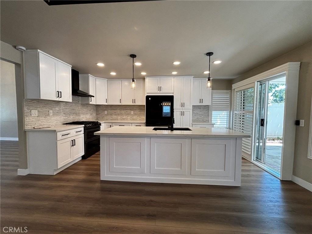 11597 Norgate Cir - Photo 7 of 25