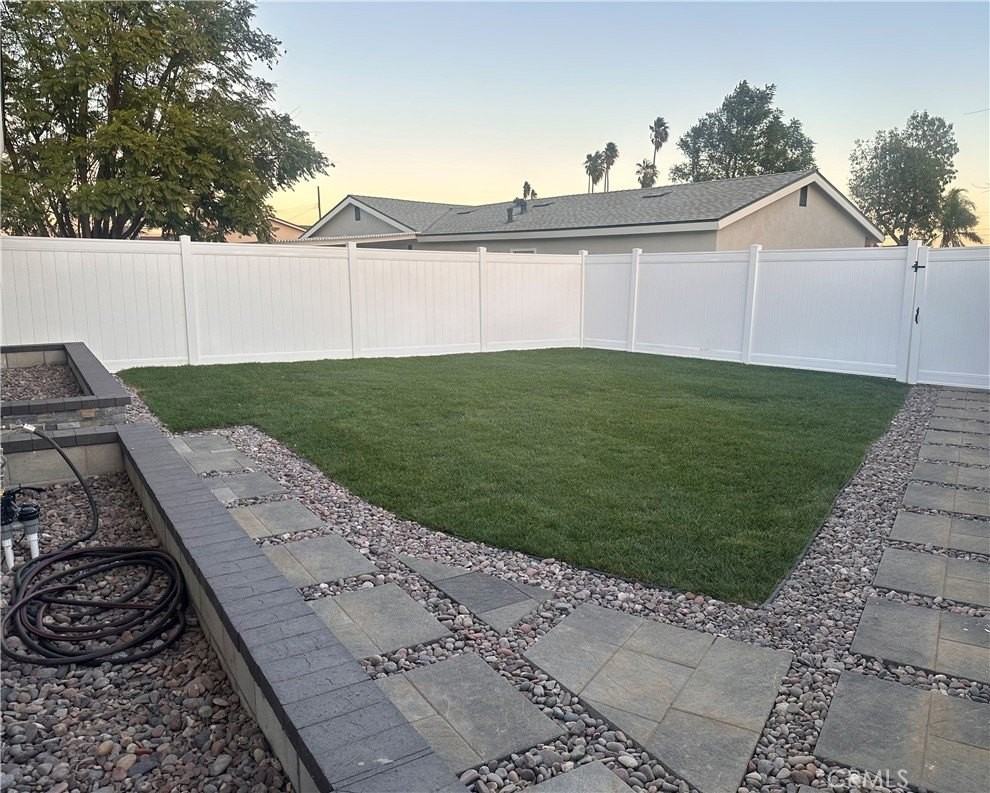 8937 Patrero St - Photo 2 of 12