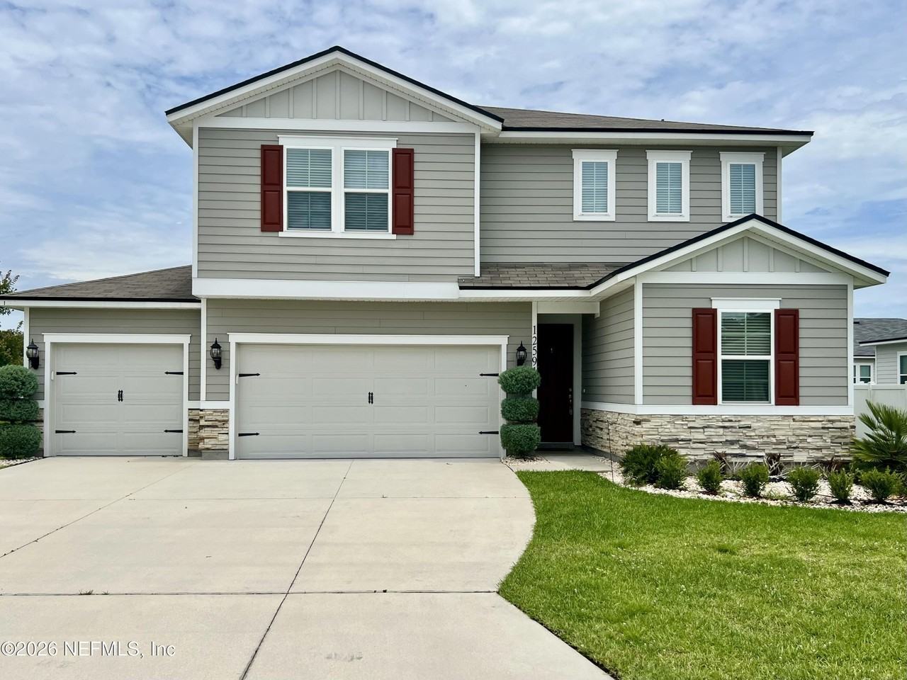 12591 Lake Taylor Ln - Photo 3 of 23