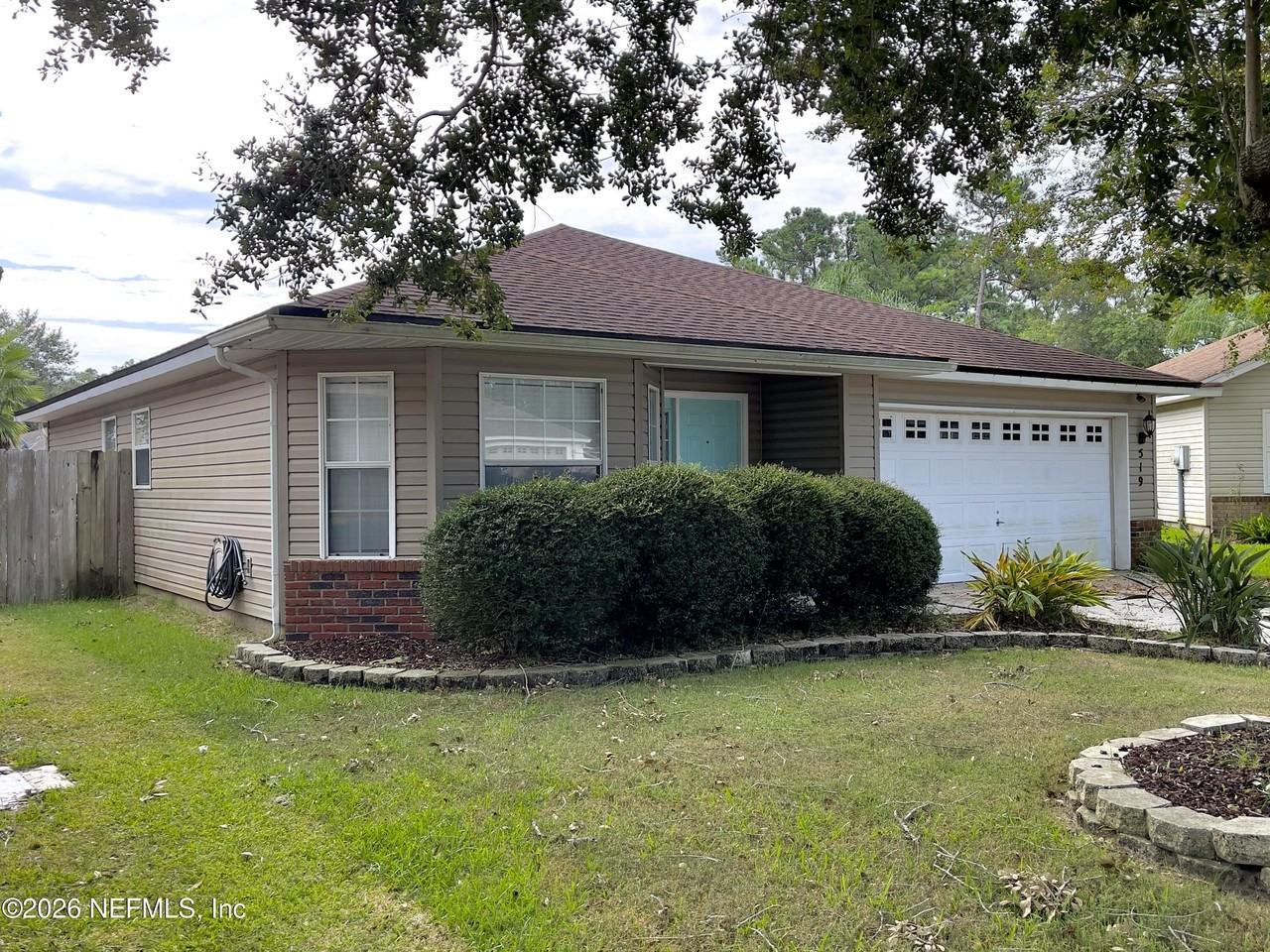 519 Chancellor Dr E - Photo 2 of 8