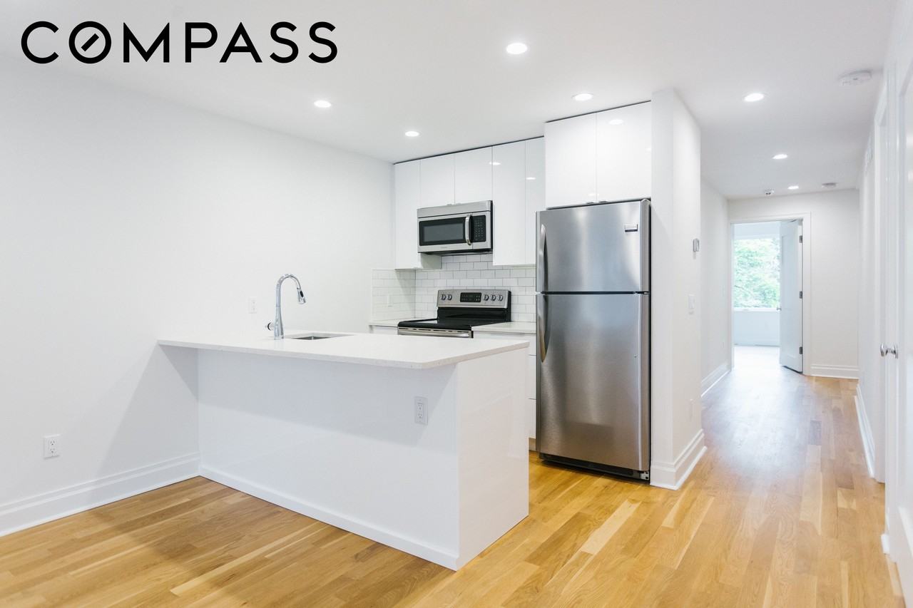 339 Hoyt St #A - Photo 2 of 18