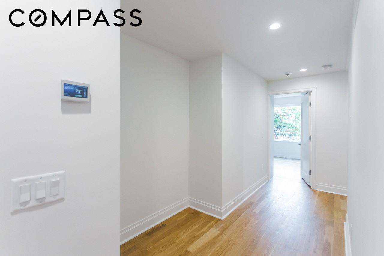 339 Hoyt St #A - Photo 3 of 18