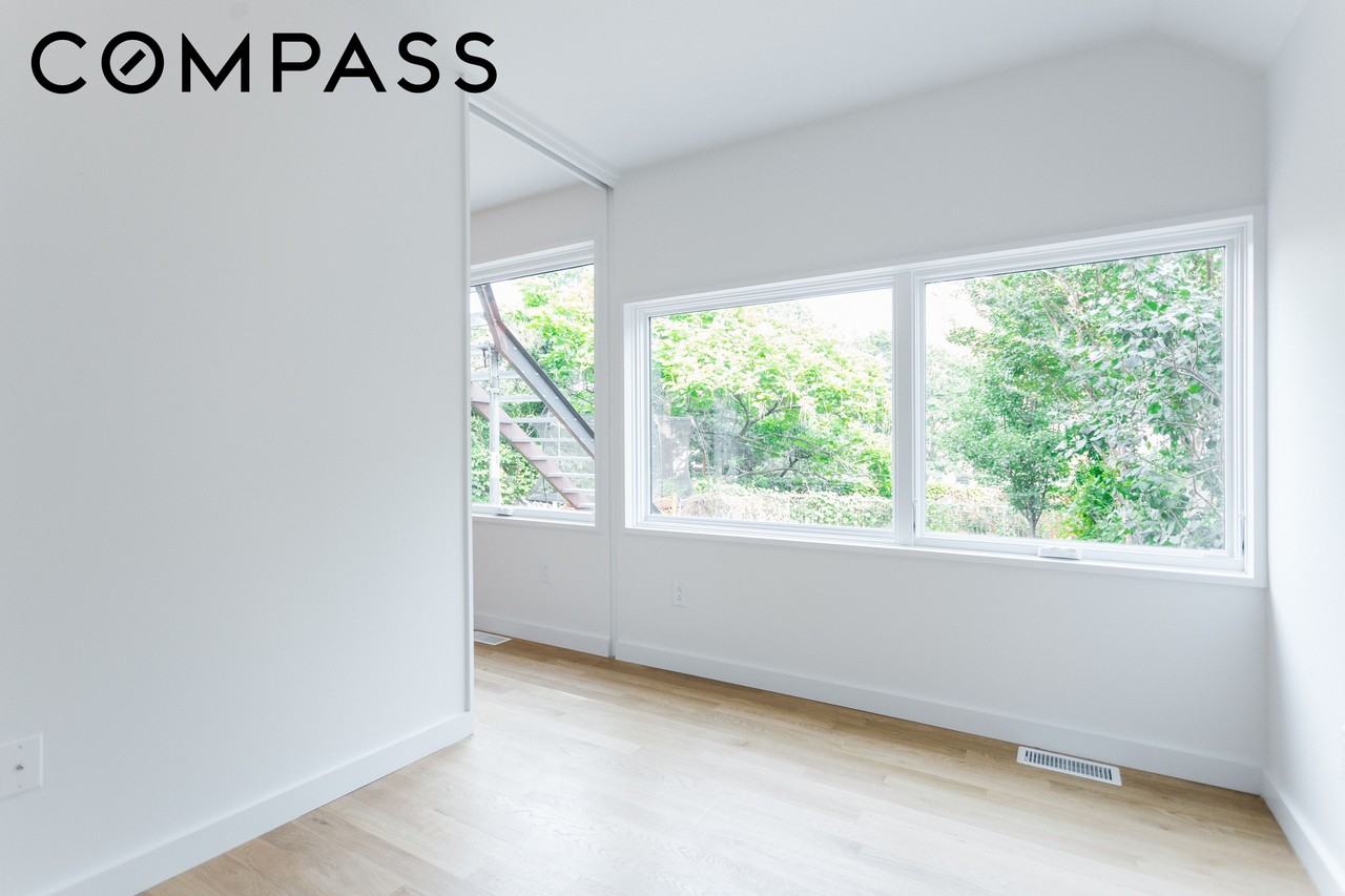 339 Hoyt St #A - Photo 4 of 18