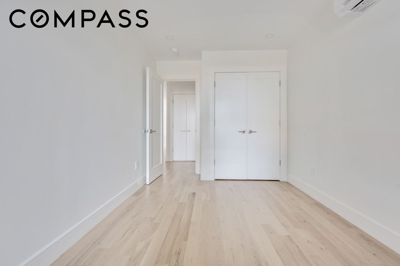 1107 Jefferson Ave #1 - Photo 6 of 13