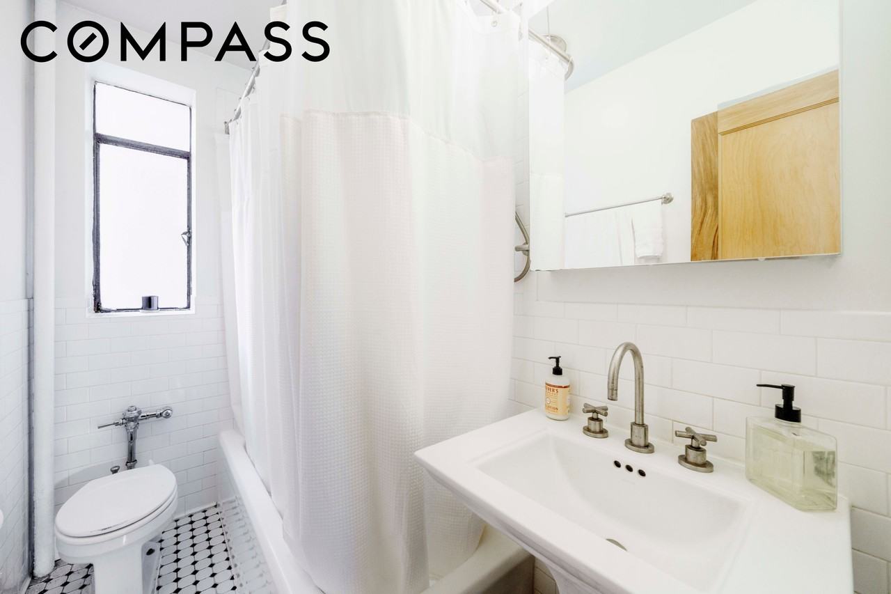 255 W 23rd St #4HW - Photo 2 of 2