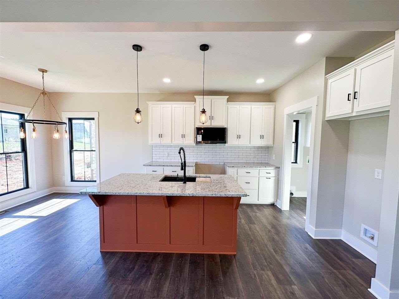 1184 County House Ln - Photo 4 of 23