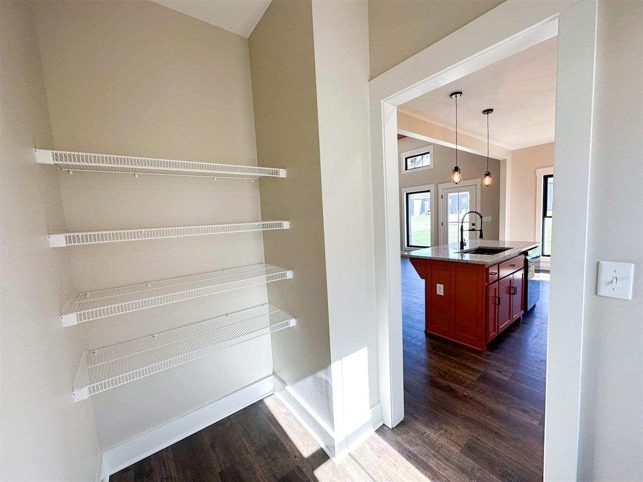1184 County House Ln - Photo 5 of 23