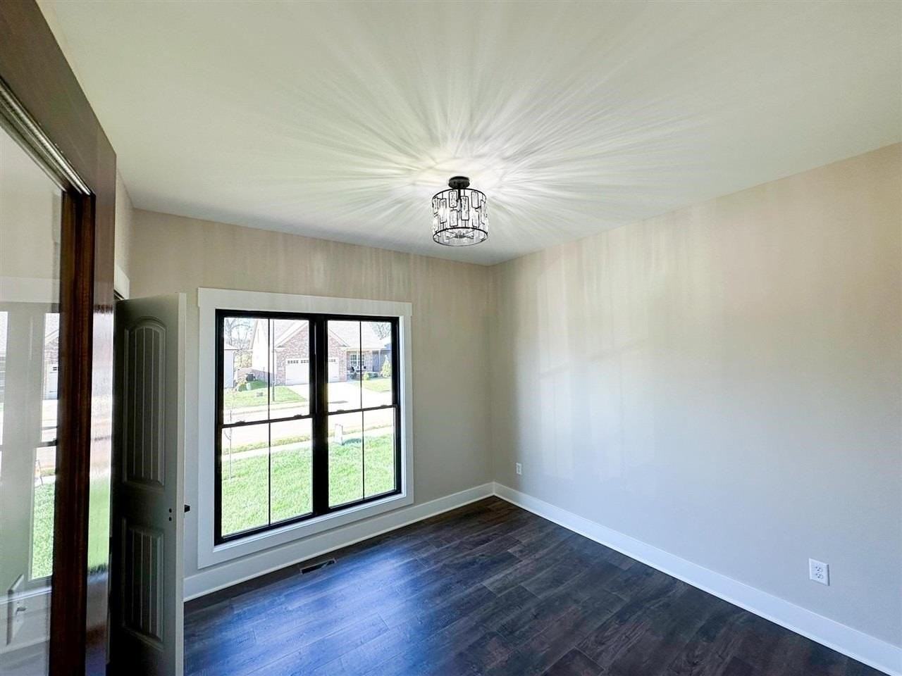 1184 County House Ln - Photo 7 of 23
