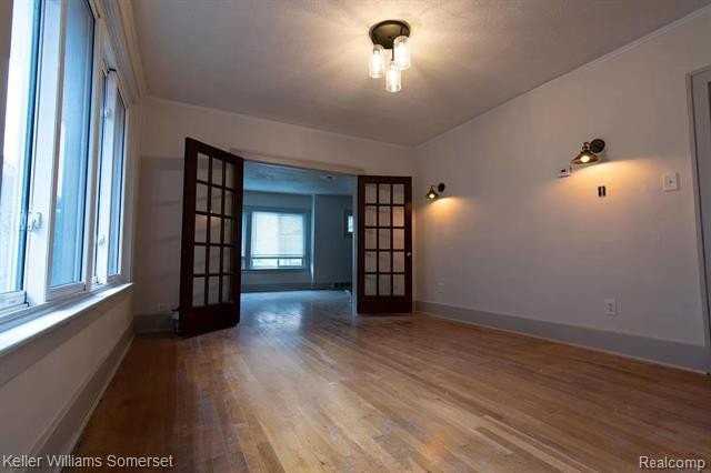 2257 Blaine St - Photo 3 of 8