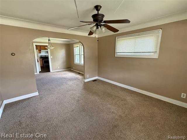 5751 Drexel St - Photo 4 of 11