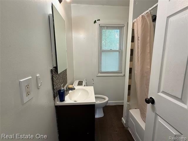 5751 Drexel St - Photo 7 of 11