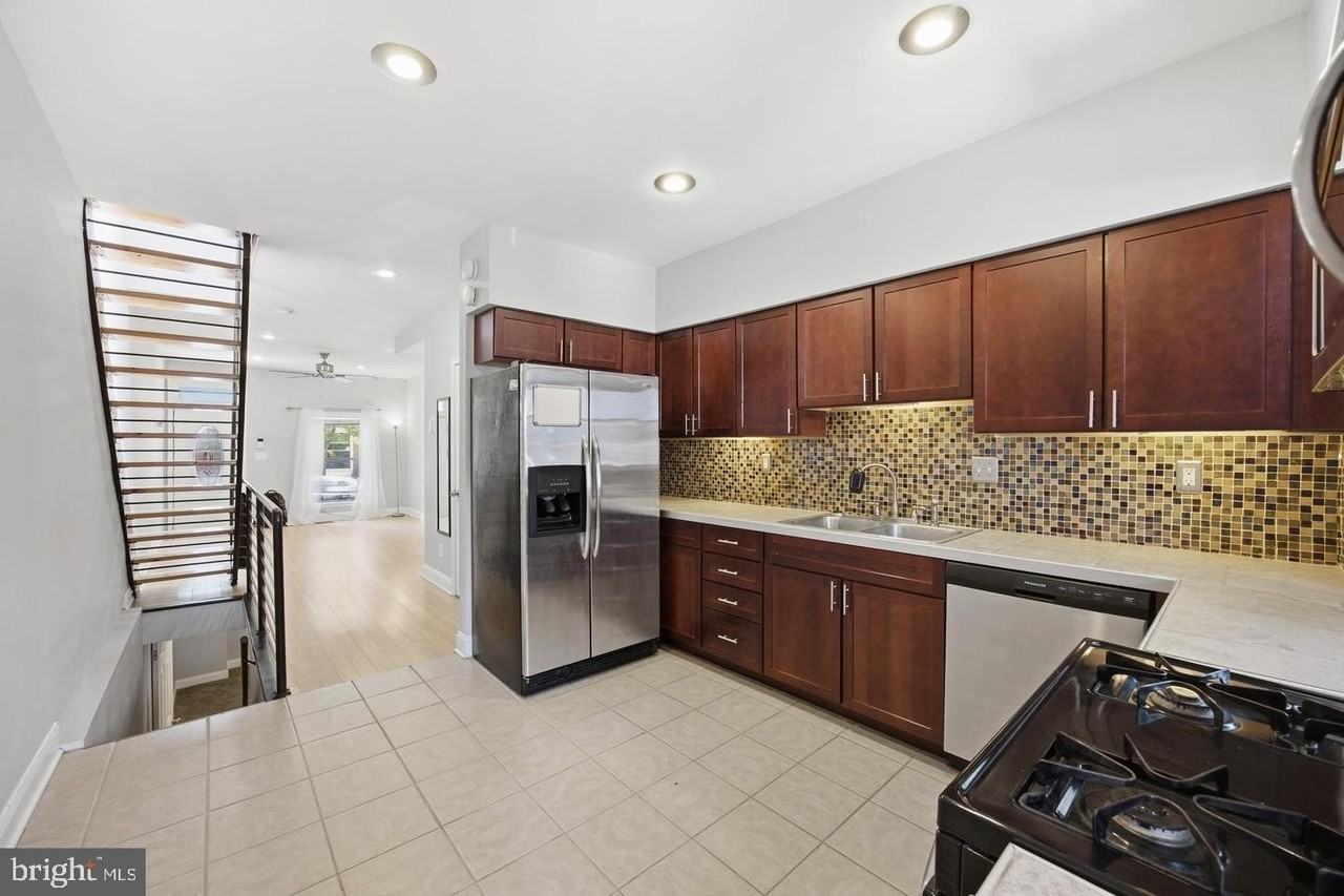 122 N Ellwood Ave - Photo 6 of 30