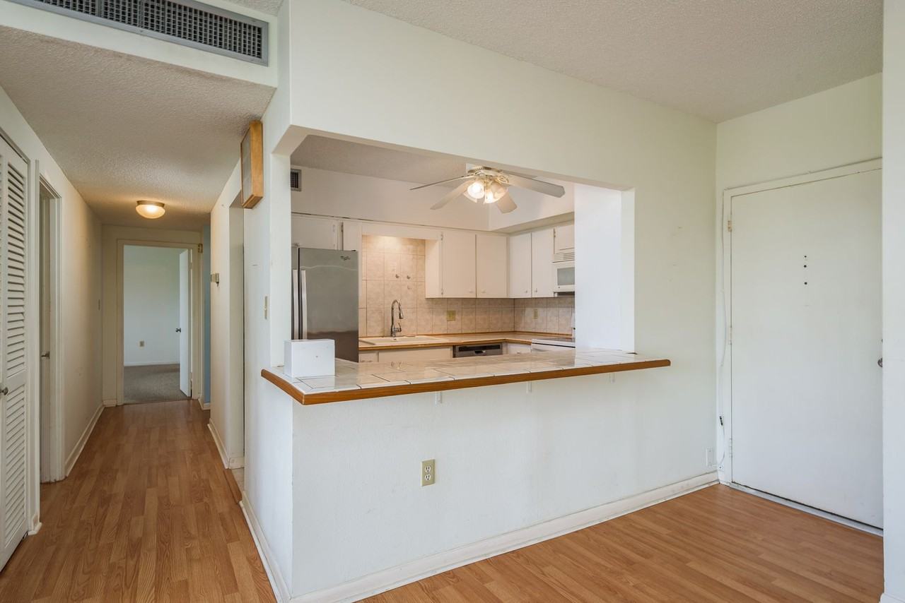 30 Turner St #502 - Photo 3 of 21