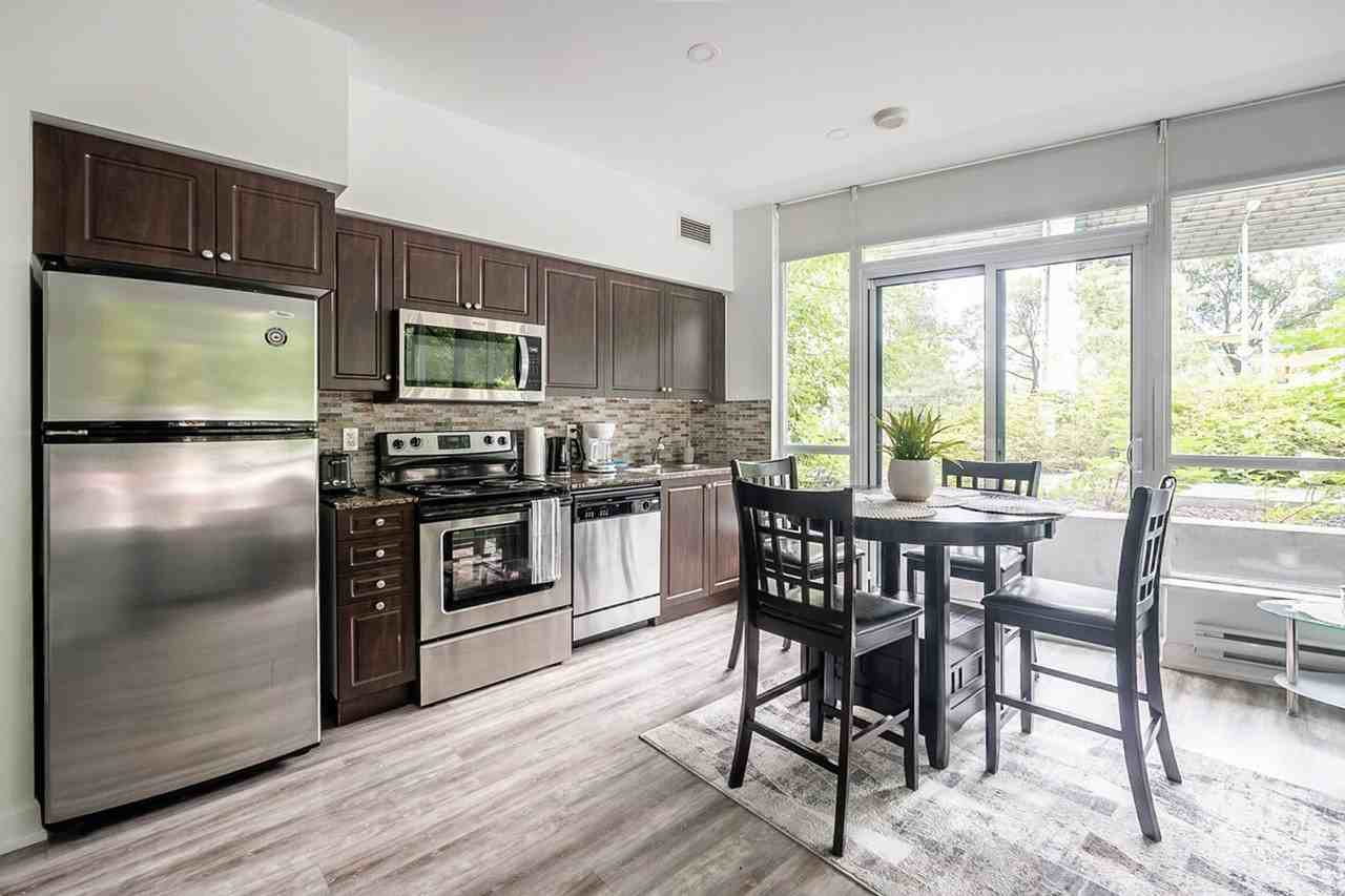 215 Fort York Blvd #1384978P - Photo 4 of 22