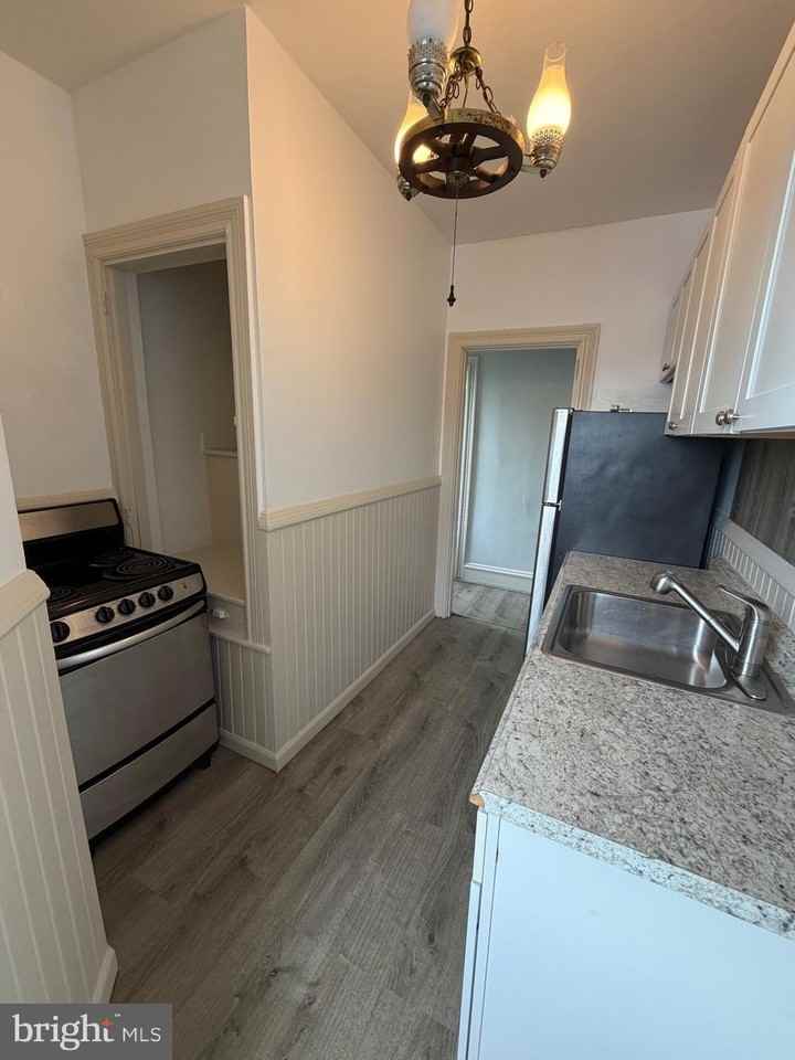 535 N Charlotte St #2 - Photo 7 of 15