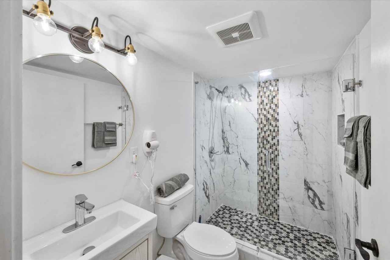18 West Elder Street - Photo 2 of 12