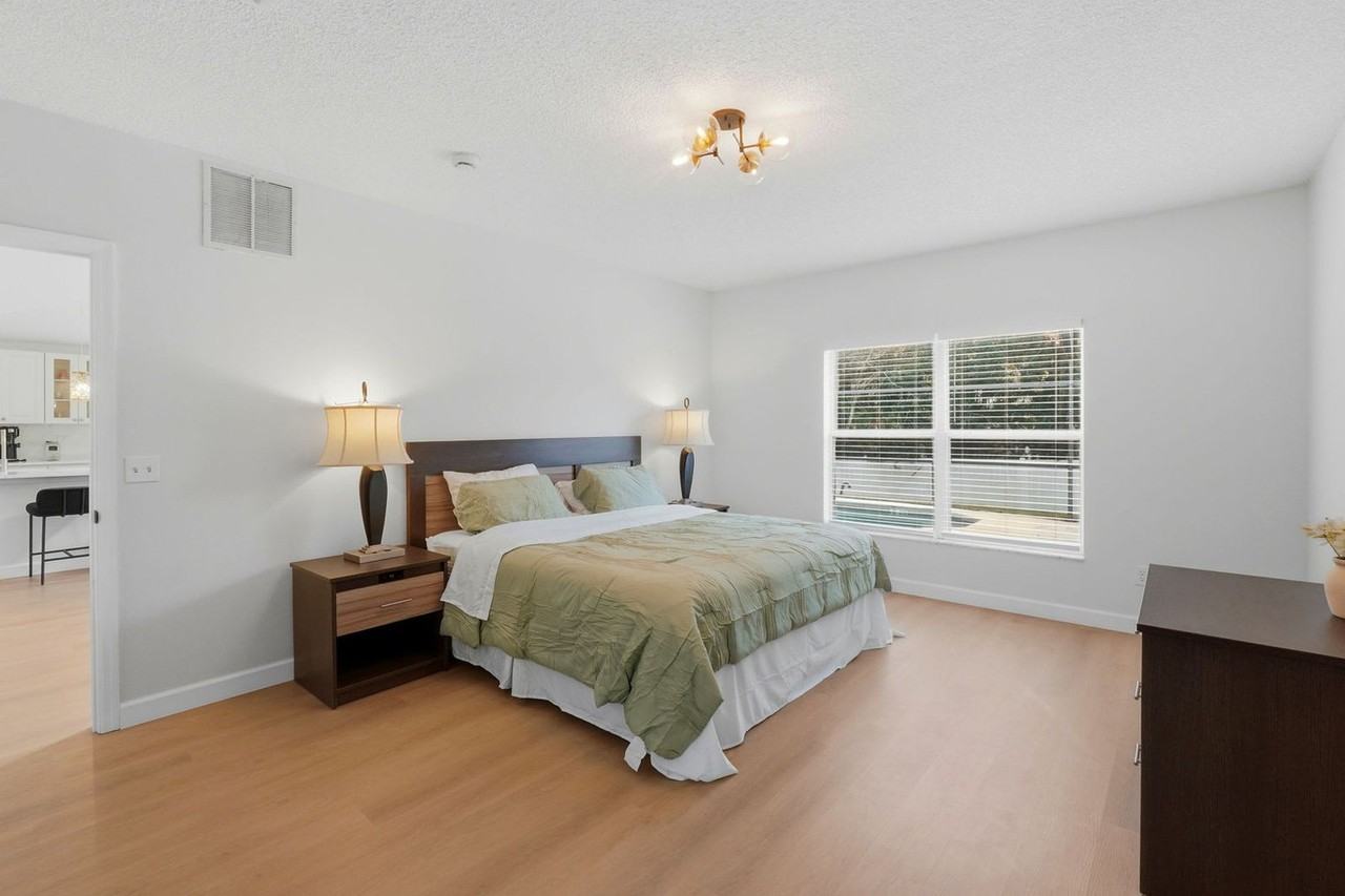 1145 Seasons Blvd #1570193P - Photo 4 of 43