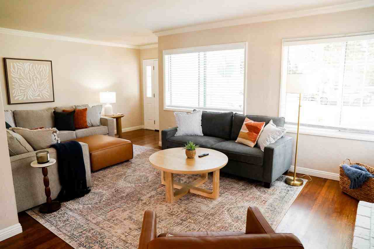 1051 Oliver Ave #1574237P - Photo 6 of 50