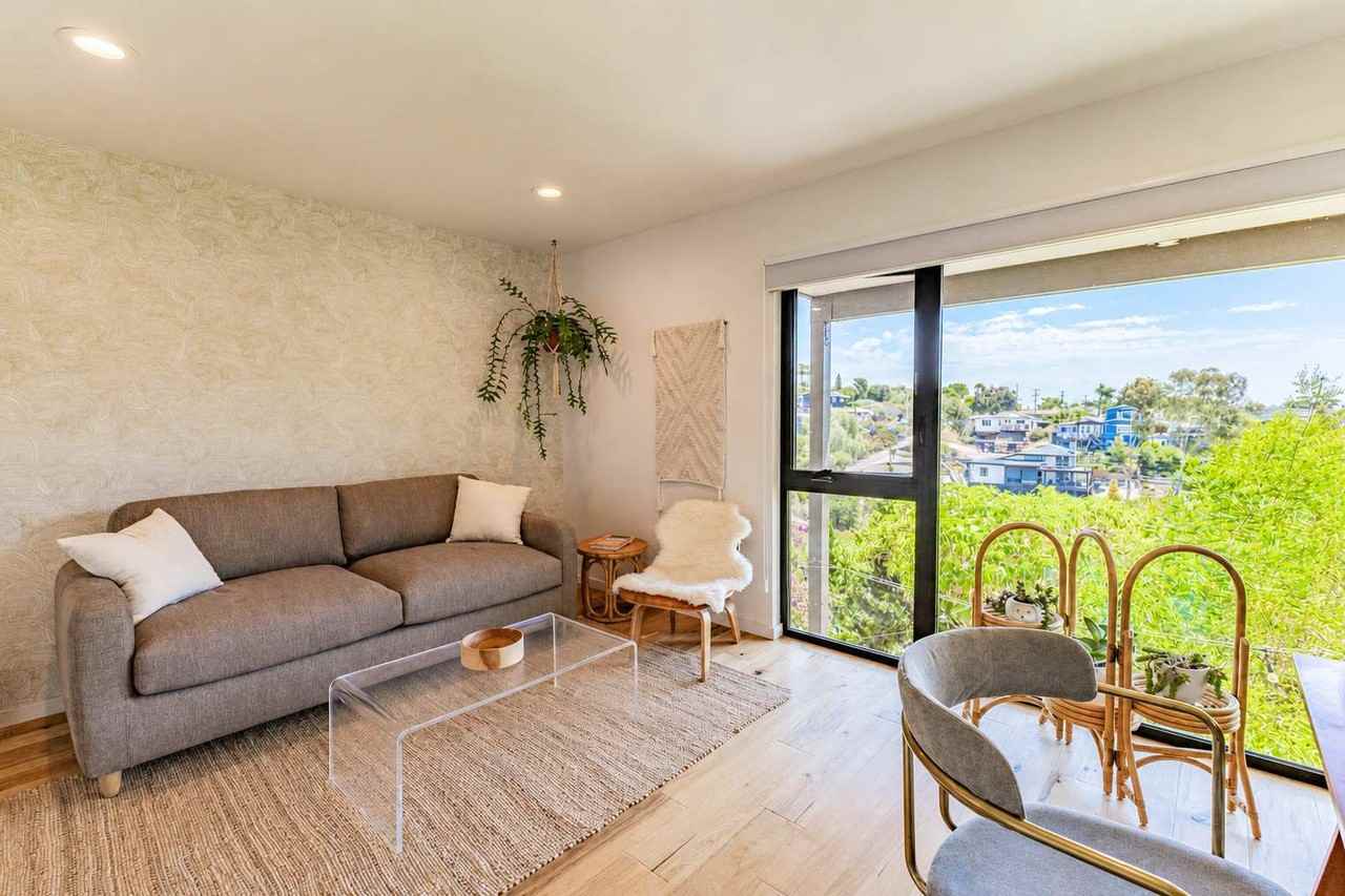 1433 Edgemont St #1574493P - Photo 3 of 29