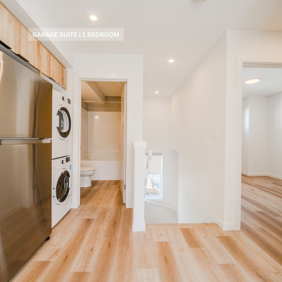 Bright & Spacious 1-Bedroom Garage Suites Available - Photo 5 of 10