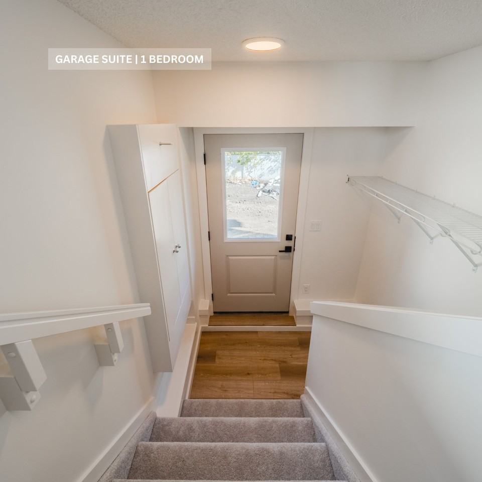 Bright & Spacious 1-Bedroom Garage Suites Available - Photo 6 of 10