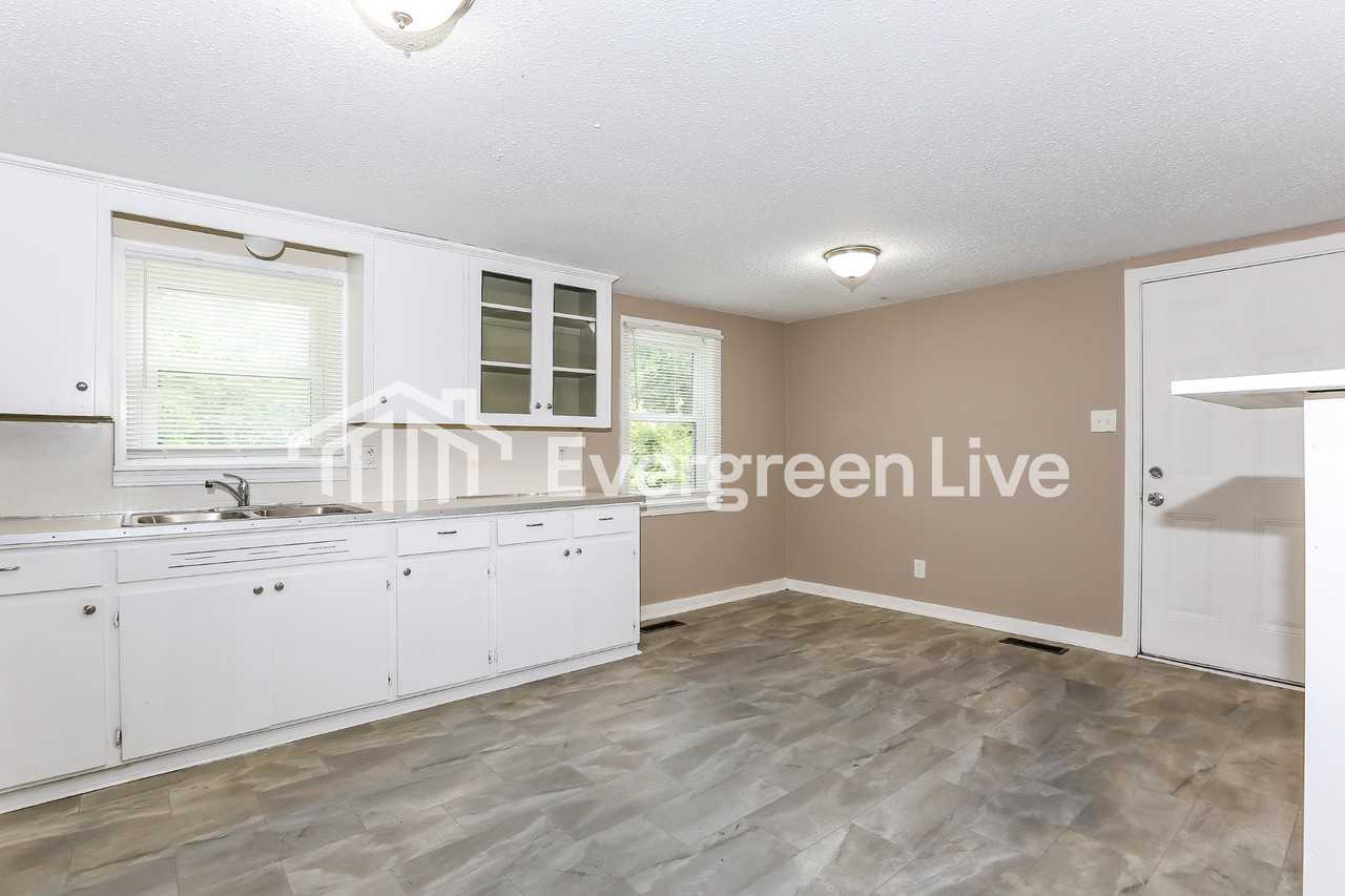 610 Church - Photo 5 of 15