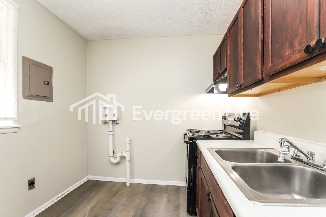 2725 Teresa Ave - Photo 6 of 15