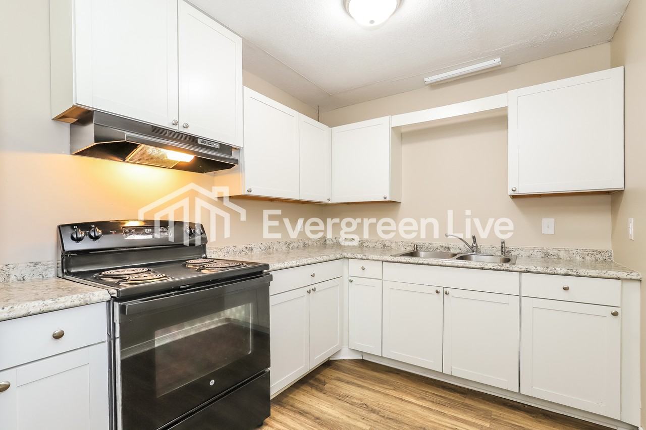 107 Camden Cir - Photo 5 of 15