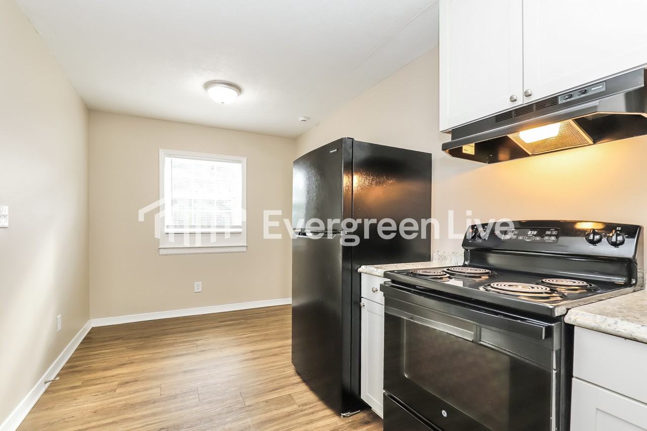 107 Camden Cir - Photo 6 of 15