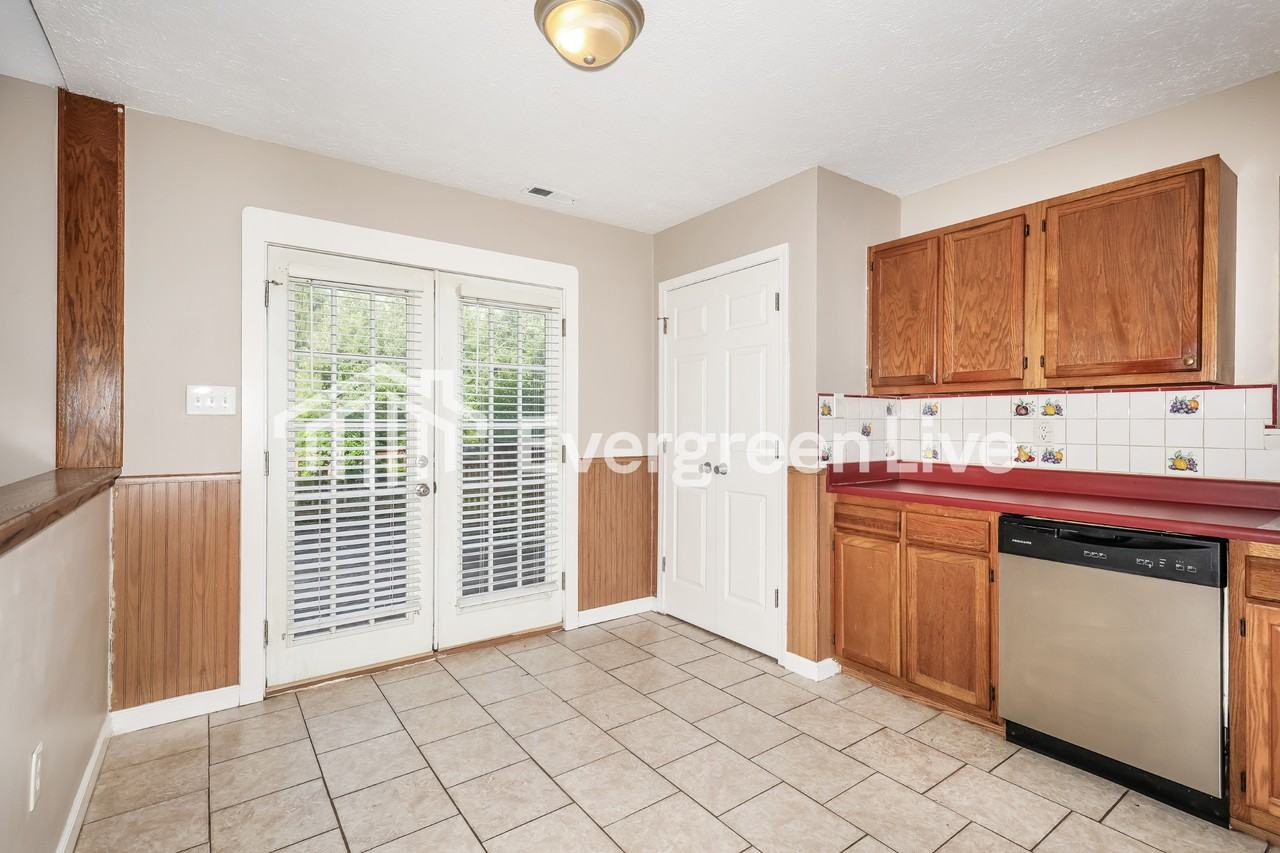 9104 Jene Ct - Photo 5 of 15