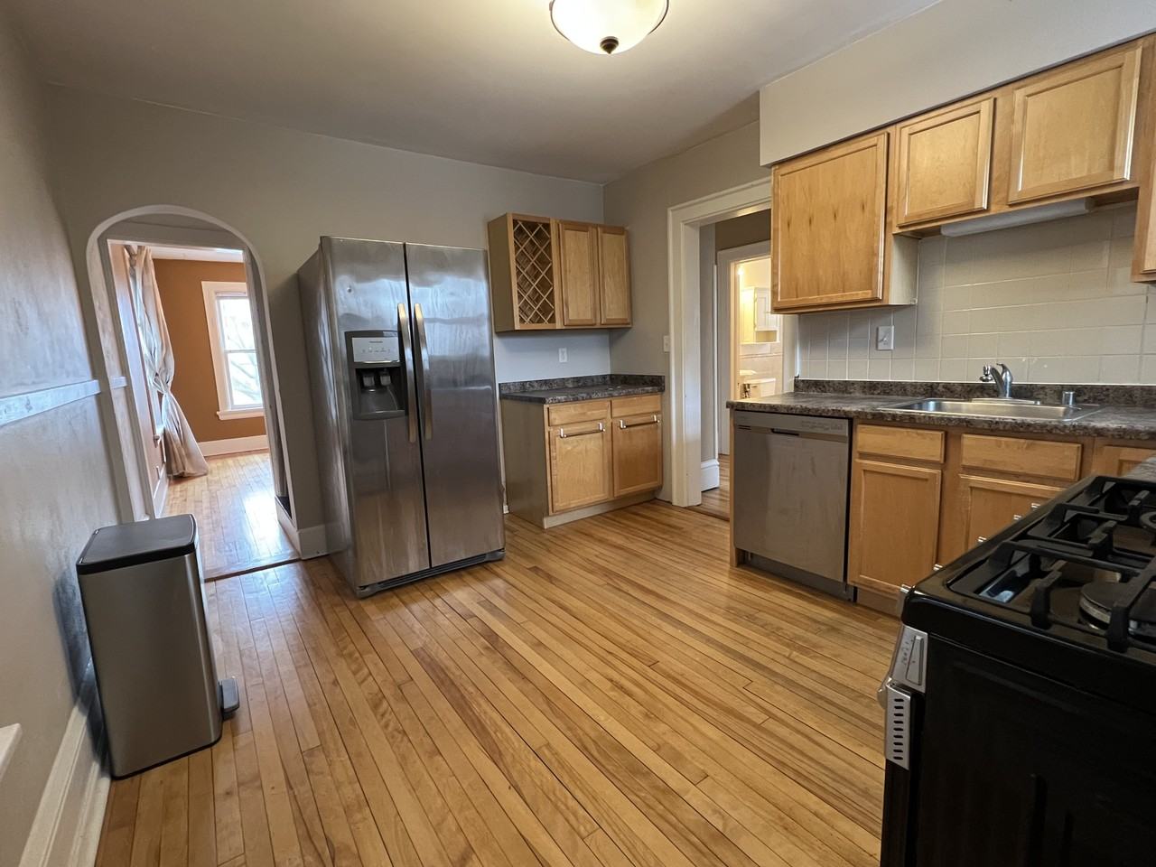 1346 Morrison St #2 - Photo 4 of 21