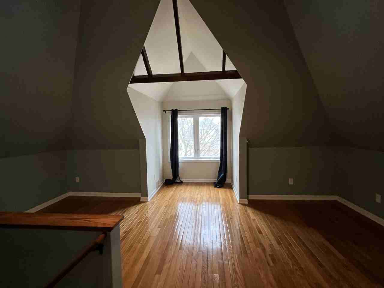 1346 Morrison St #2 - Photo 7 of 21