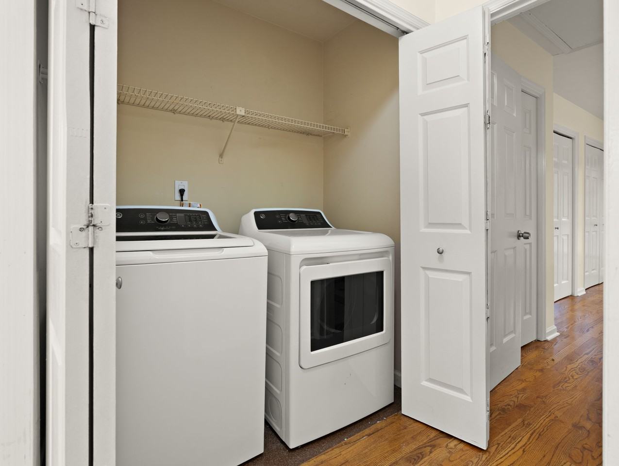 206 6th St Ne #206 - Photo 3 of 20