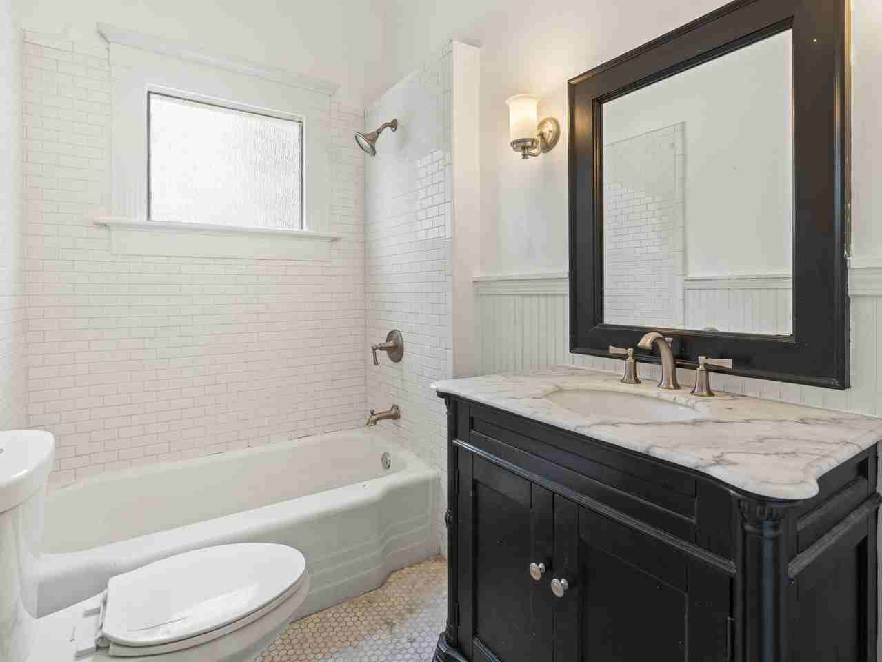 487 Boulevard Se #487 - Photo 4 of 12