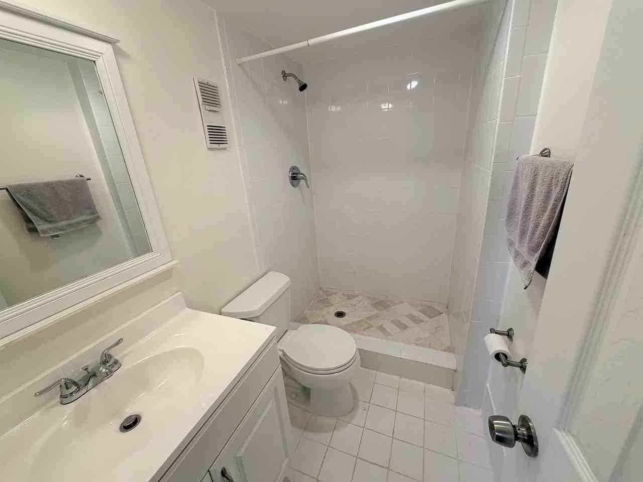 9230 Lagoon Place #110 - Photo 5 of 6