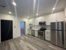 233 Victoria Ave N - Photo 1 of 1