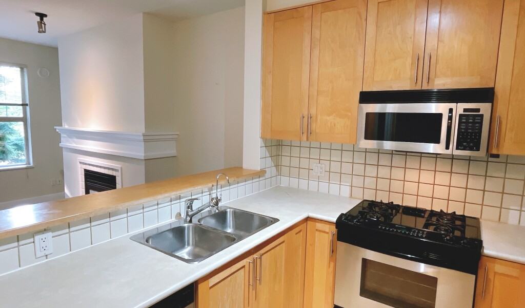 4655 Valley Drive #2nd Floor - Photo 5 of 10