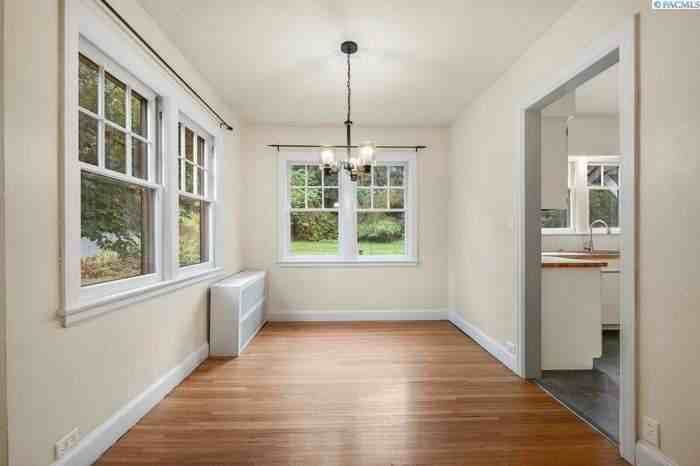 255 Se Pioneer St - Photo 3 of 12