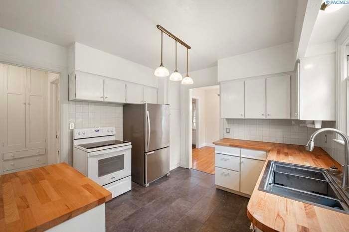 255 Se Pioneer St - Photo 5 of 12