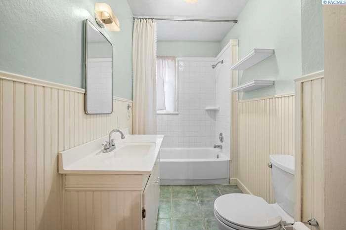 255 Se Pioneer St - Photo 7 of 12