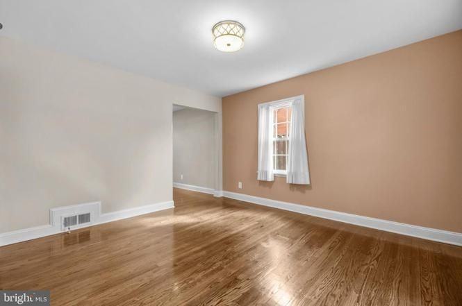 311 S Wayne St - Photo 4 of 29