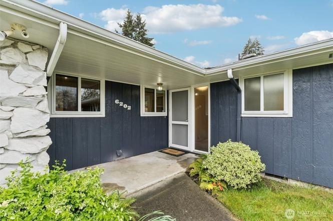 6202 84th St Sw - Photo 2 of 28