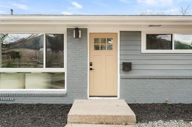 80 S Lashley Ln - Photo 2 of 21