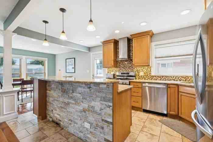 9314 Menard Ave - Photo 3 of 15