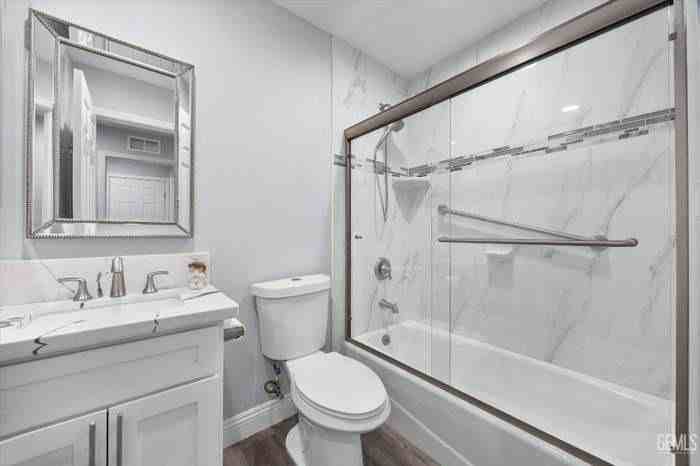 8917 Worrell Ct - Photo 4 of 34